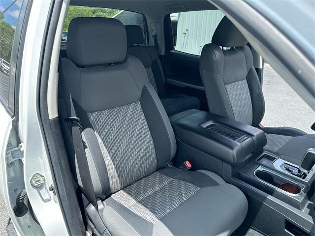 Photo of 2020 Super White Toyota Tundra