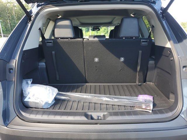 Photo of 2025 Cloud 9 White Toyota Grand Highlander