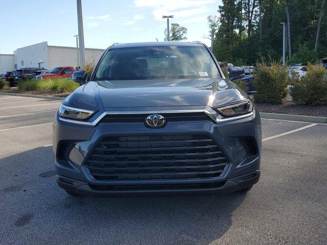 Photo of 2025 Cloud 9 White Toyota Grand Highlander