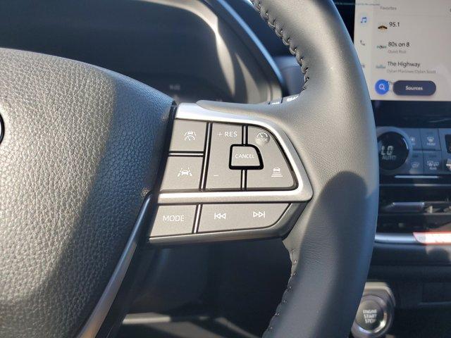 Photo of 2025 Cloud 9 White Toyota Grand Highlander