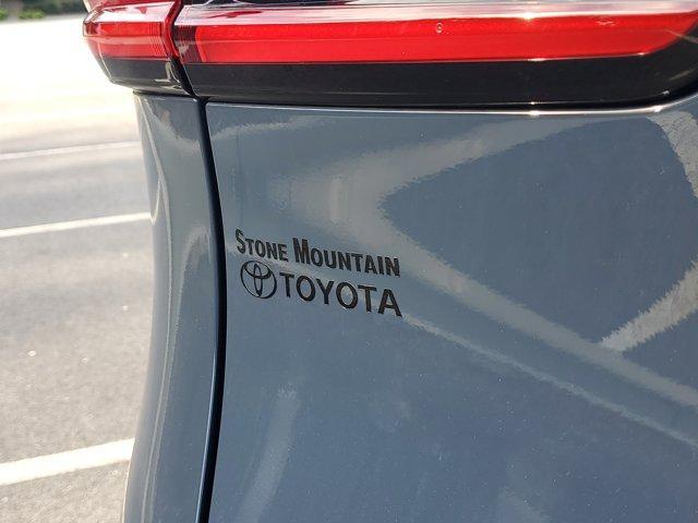 Photo of 2025 Cloud 9 White Toyota Grand Highlander
