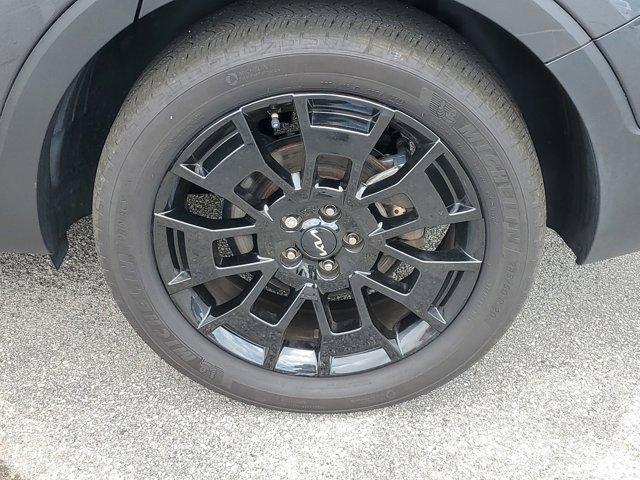 Photo of 2022 Gray Kia Telluride