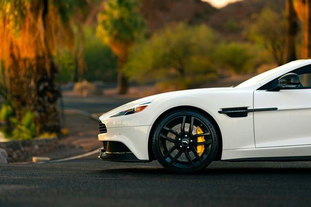 Photo of 2015 Stratus White Aston Martin Vanquish