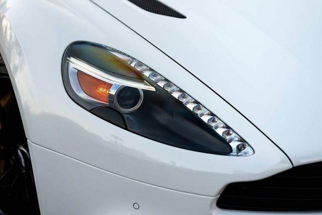 Photo of 2015 Stratus White Aston Martin Vanquish