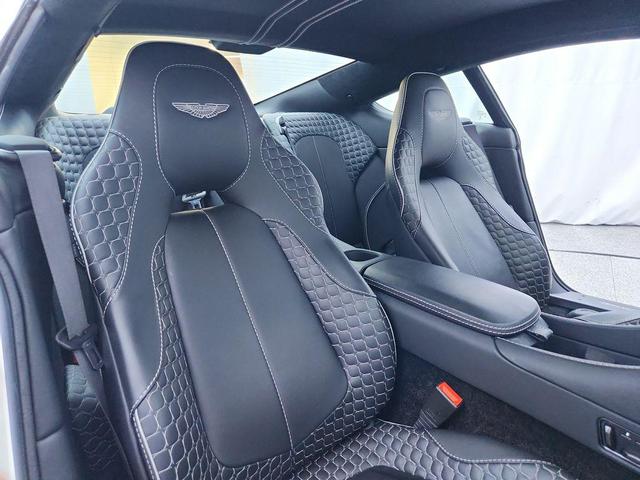 Photo of 2015 Stratus White Aston Martin Vanquish