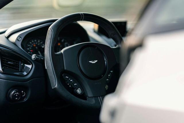 Photo of 2015 Stratus White Aston Martin Vanquish