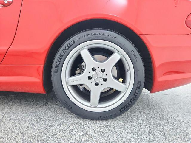 Photo of 2003 Magma Red Mercedes-Benz SL-Class