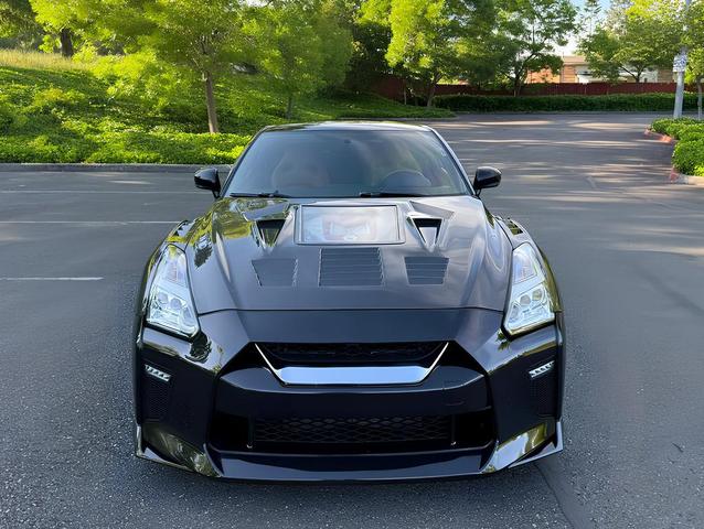 Photo of 2017 Jet Black Pearl Nissan GT-R