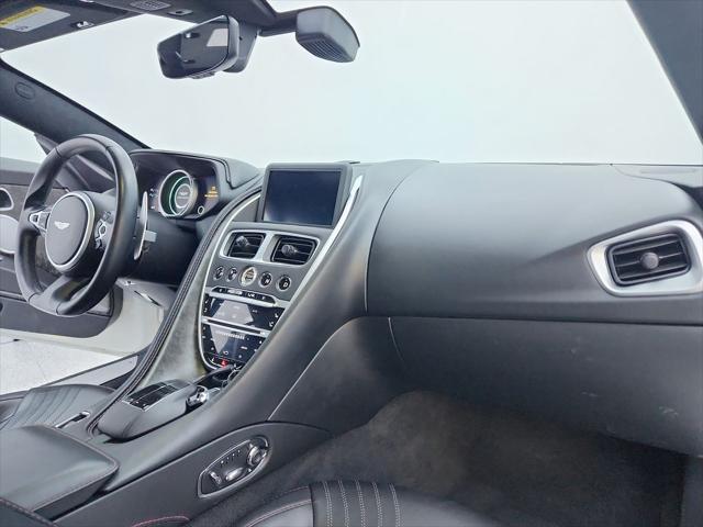Photo of 2018 Stratus White Aston Martin DB11