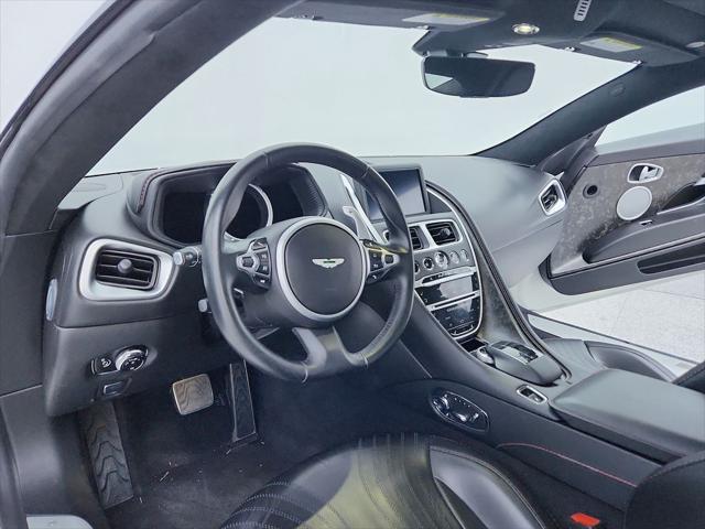Photo of 2018 Stratus White Aston Martin DB11