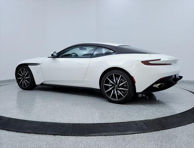 Photo of 2018 Stratus White Aston Martin DB11