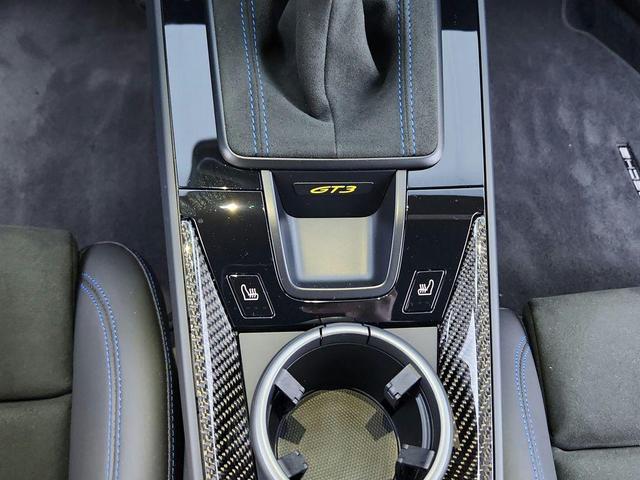 Photo of 2023 Shark Blue Porsche 911