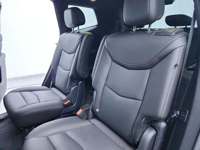 Photo of 2021 Stellar Black Metallic Cadillac XT6