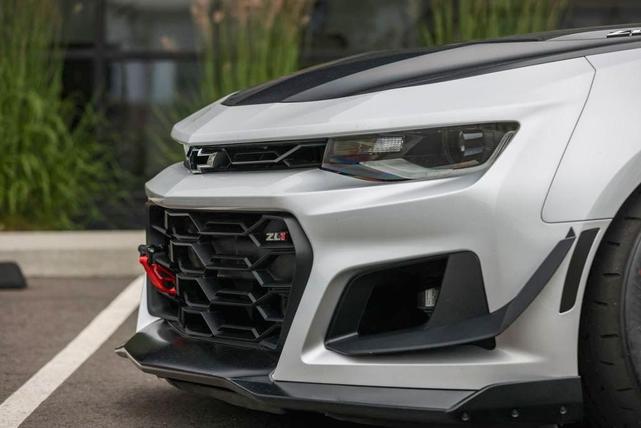 Photo of 2018 Silver Ice Metallic Chevrolet Camaro