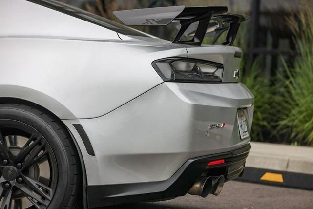 Photo of 2018 Silver Ice Metallic Chevrolet Camaro