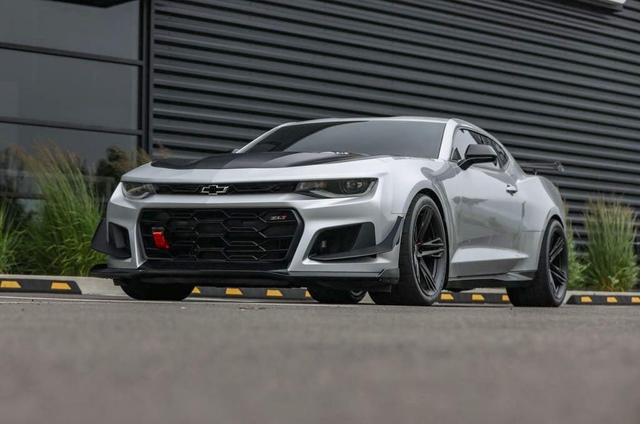 Photo of 2018 Silver Ice Metallic Chevrolet Camaro