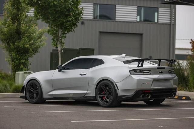 Photo of 2018 Silver Ice Metallic Chevrolet Camaro
