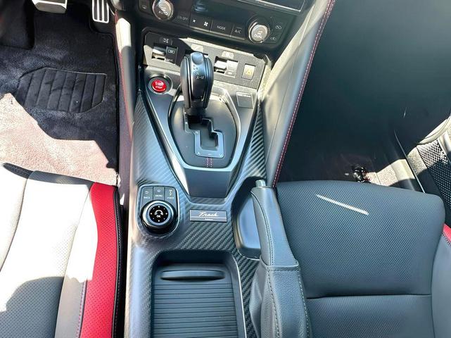Photo of 2019 Pearl White Tricoat Nissan GT-R