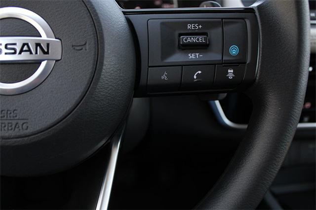 Photo of 2021 Caspian Blue Metallic Nissan Rogue