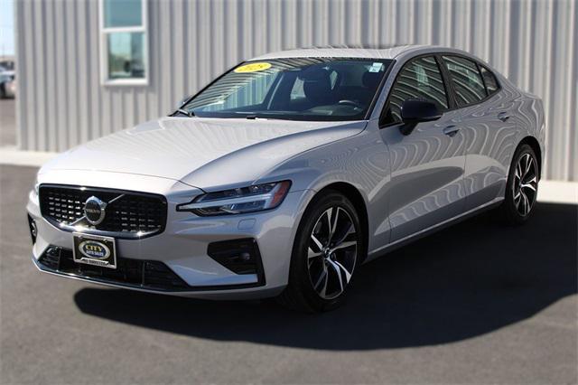 Photo of 2025 No Color Volvo S60