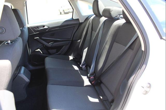 Photo of 2020 Pure White Volkswagen Jetta