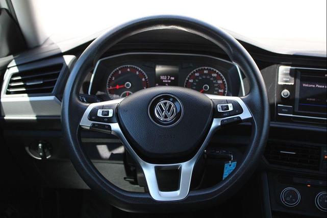 Photo of 2020 Pure White Volkswagen Jetta