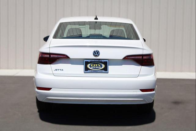 Photo of 2020 Pure White Volkswagen Jetta
