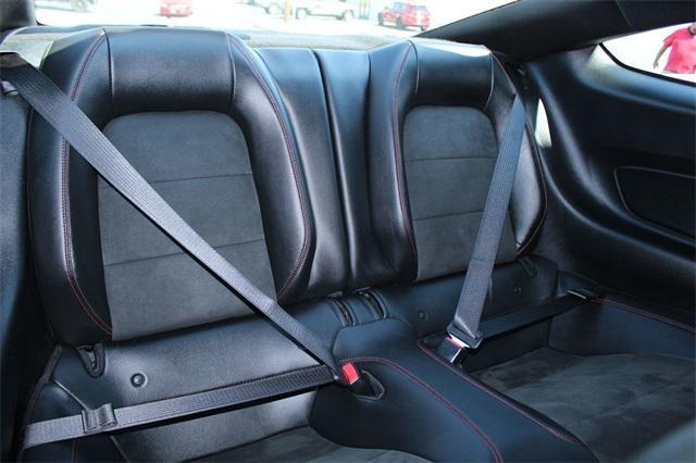 Photo of 2017 White Platinum Metallic Tri-Coat Ford Mustang