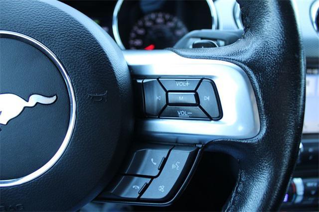 Photo of 2017 White Platinum Metallic Tri-Coat Ford Mustang
