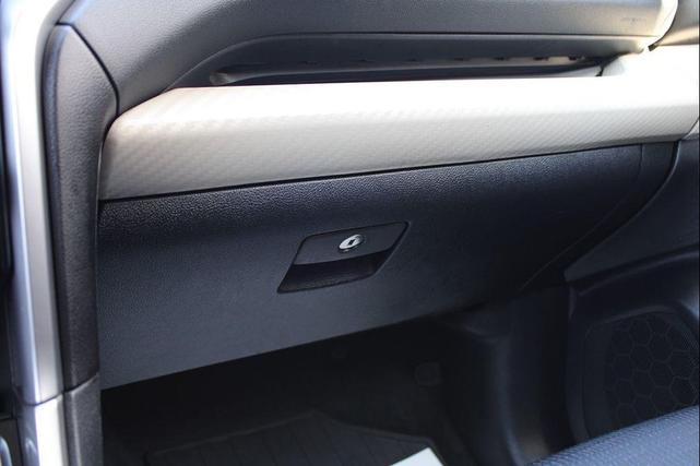 Photo of 2022 Ice Silver Metallic Subaru Ascent