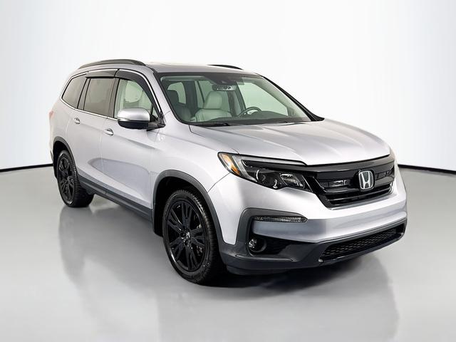 Photo of 2022 Lunar Silver Metallic Honda Pilot