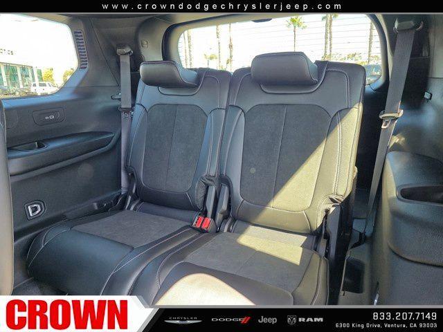 Photo of 2025 Silver Zynith Jeep Grand Cherokee L