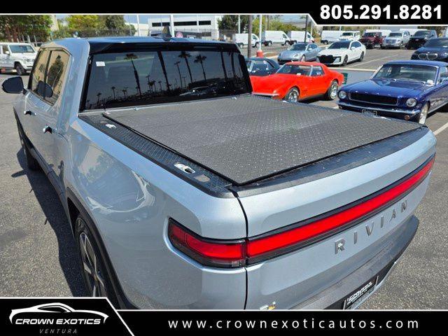 Photo of 2023 Silver Rivian R1T