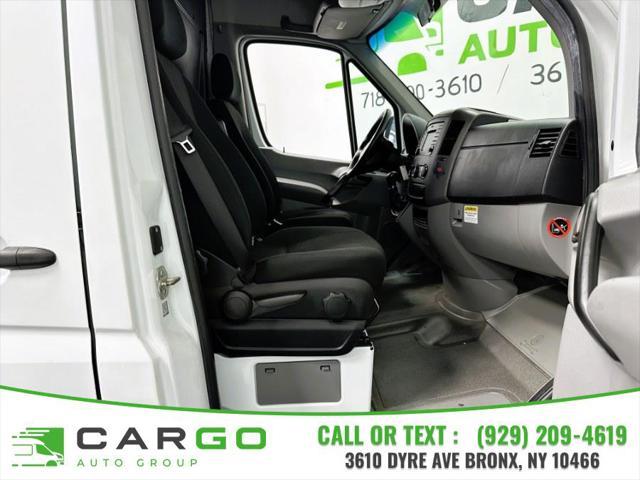 Photo of 2018 Arctic White Mercedes-Benz Sprinter 2500