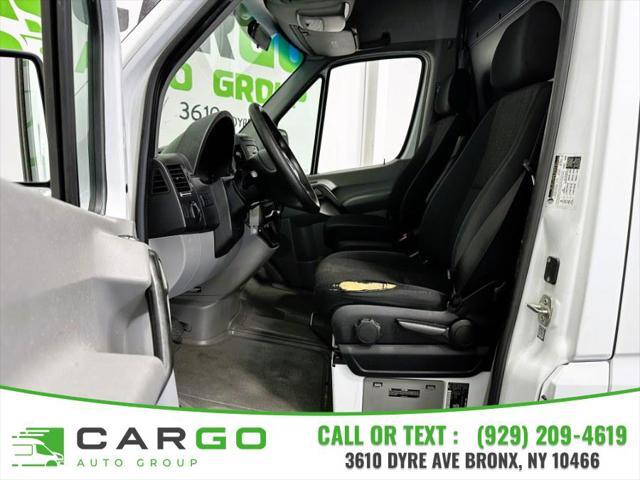 Photo of 2018 Arctic White Mercedes-Benz Sprinter 2500