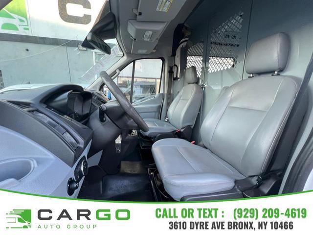Photo of 2018 Oxford White Ford Transit-250