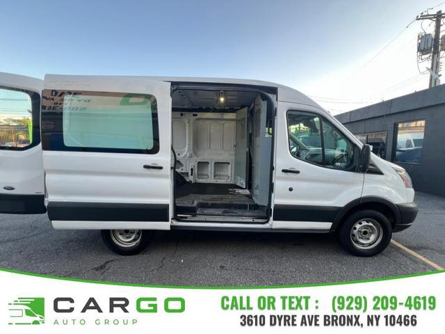 Photo of 2018 Oxford White Ford Transit-250