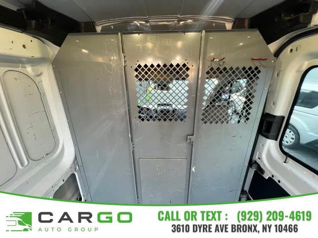 Photo of 2018 Oxford White Ford Transit-250