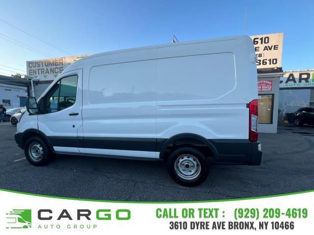 Photo of 2018 Oxford White Ford Transit-250