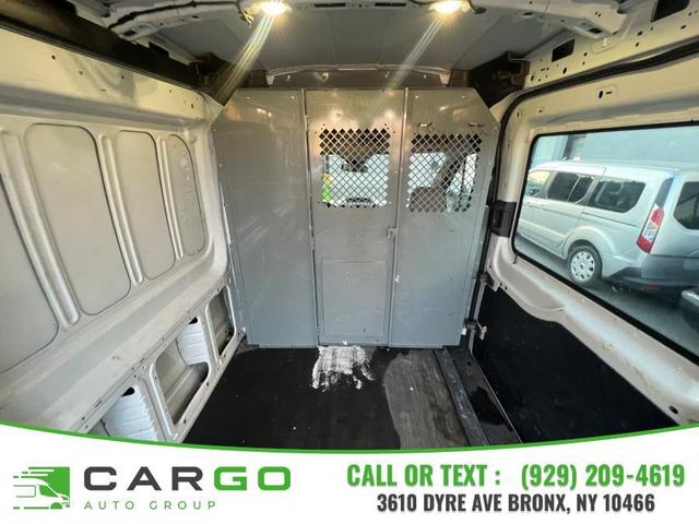 Photo of 2018 Oxford White Ford Transit-250