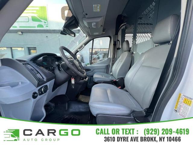 Photo of 2018 Oxford White Ford Transit-250