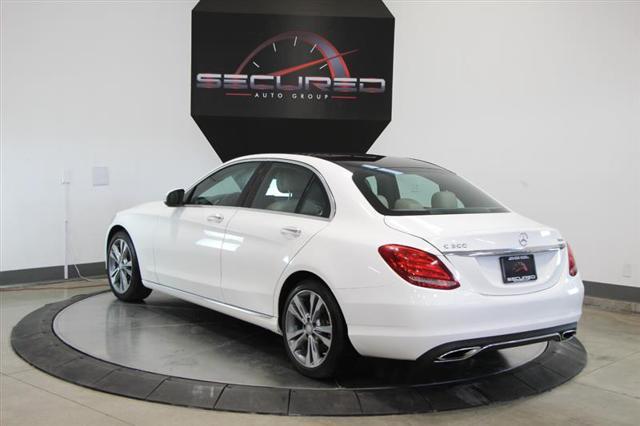 Photo of 2015 Polar White Mercedes-Benz C-Class