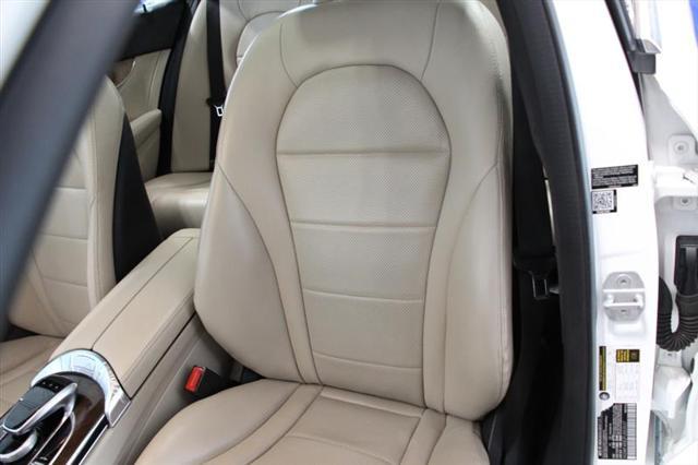 Photo of 2015 Polar White Mercedes-Benz C-Class