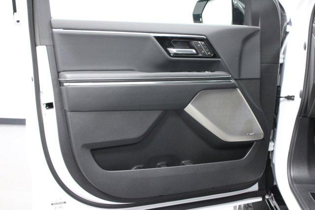 Photo of 2025 Summit White GMC Sierra EV
