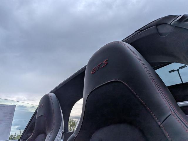Photo of 2018 Jet Black Metallic Porsche 911