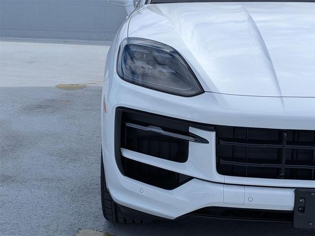 Photo of 2025 White Porsche Cayenne