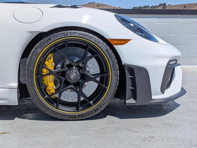 Photo of 2025 White Porsche 718 Spyder