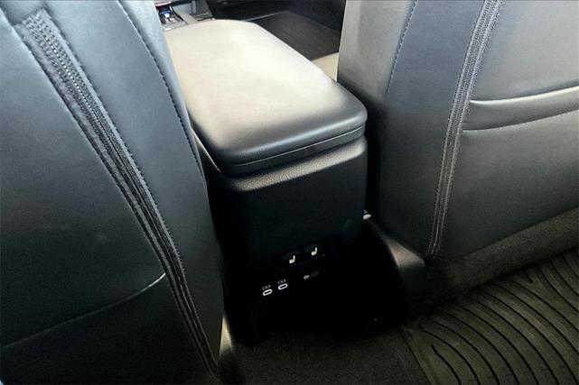 Photo of 2024 Midnight Black Metallic Toyota Prius Prime