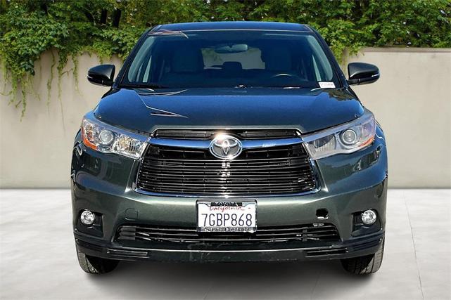 Photo of 2014 Alumina Jade Metallic Toyota Highlander