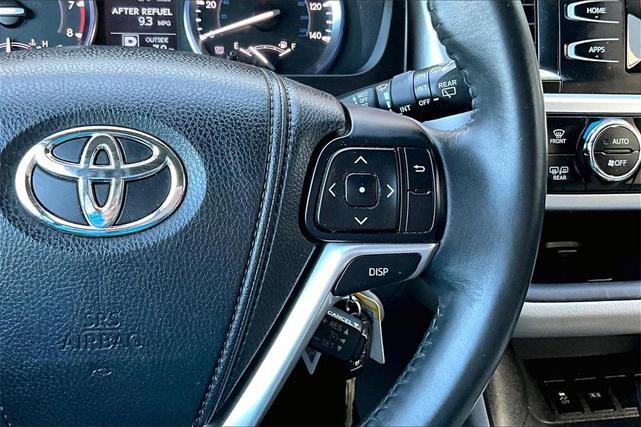 Photo of 2014 Alumina Jade Metallic Toyota Highlander